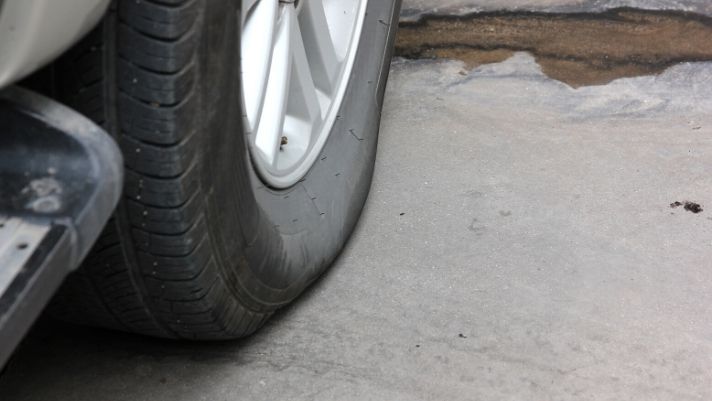 how to know if you have a flat tire